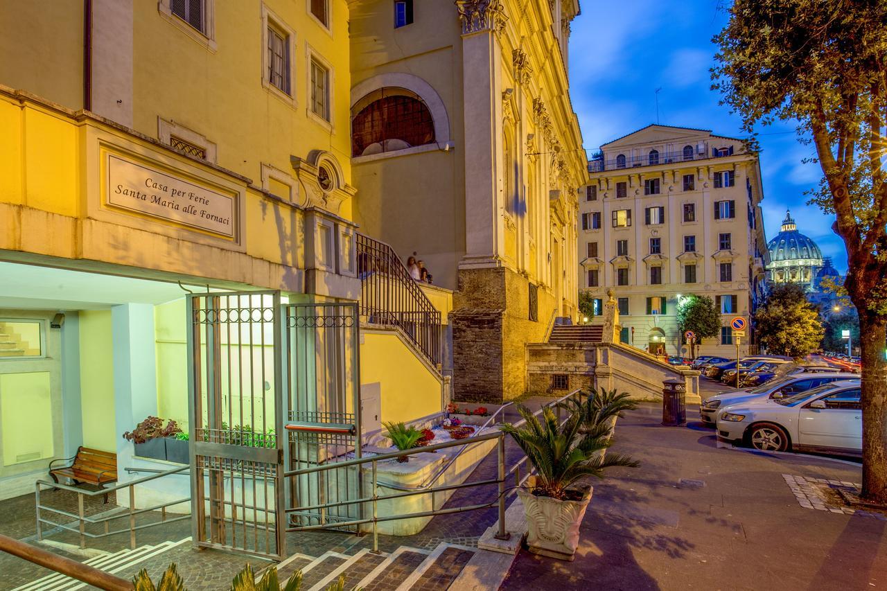 Casa Per Ferie Santa Maria Alle Fornaci Hotel Roma